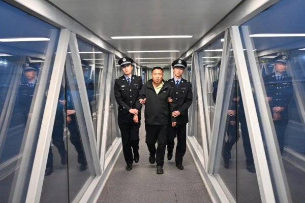 万德策略 郭柏春被逮捕! 曾在境外落网并被遣返回国