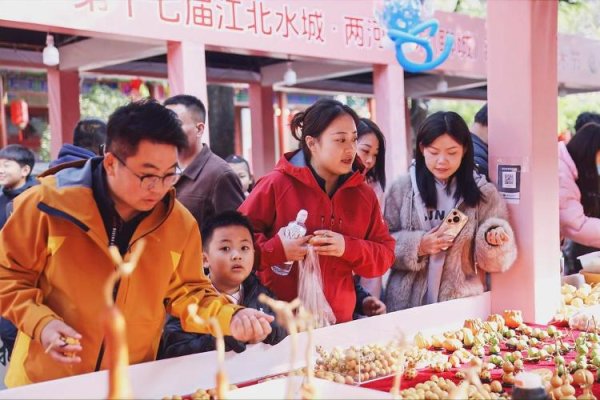 51我要配资 第十七届聊城葫芦文化艺术节落幕 3.5 亿元成交额绘就 “福禄” 新篇章